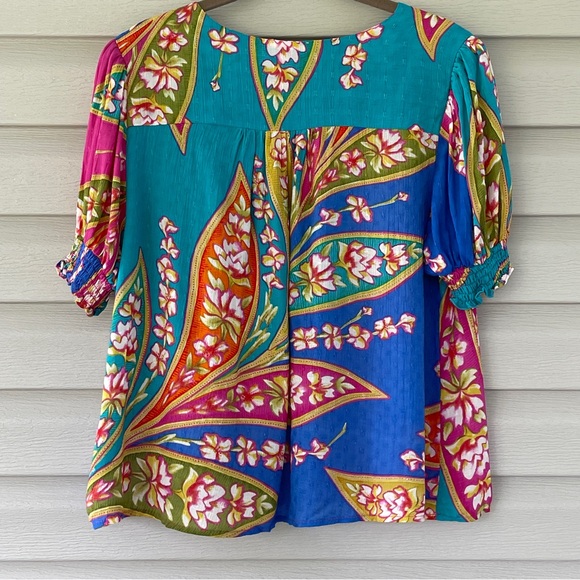 Haute Hippie Style Colorful Floral Top Blouse Size M NWT - Picture 2 of 10